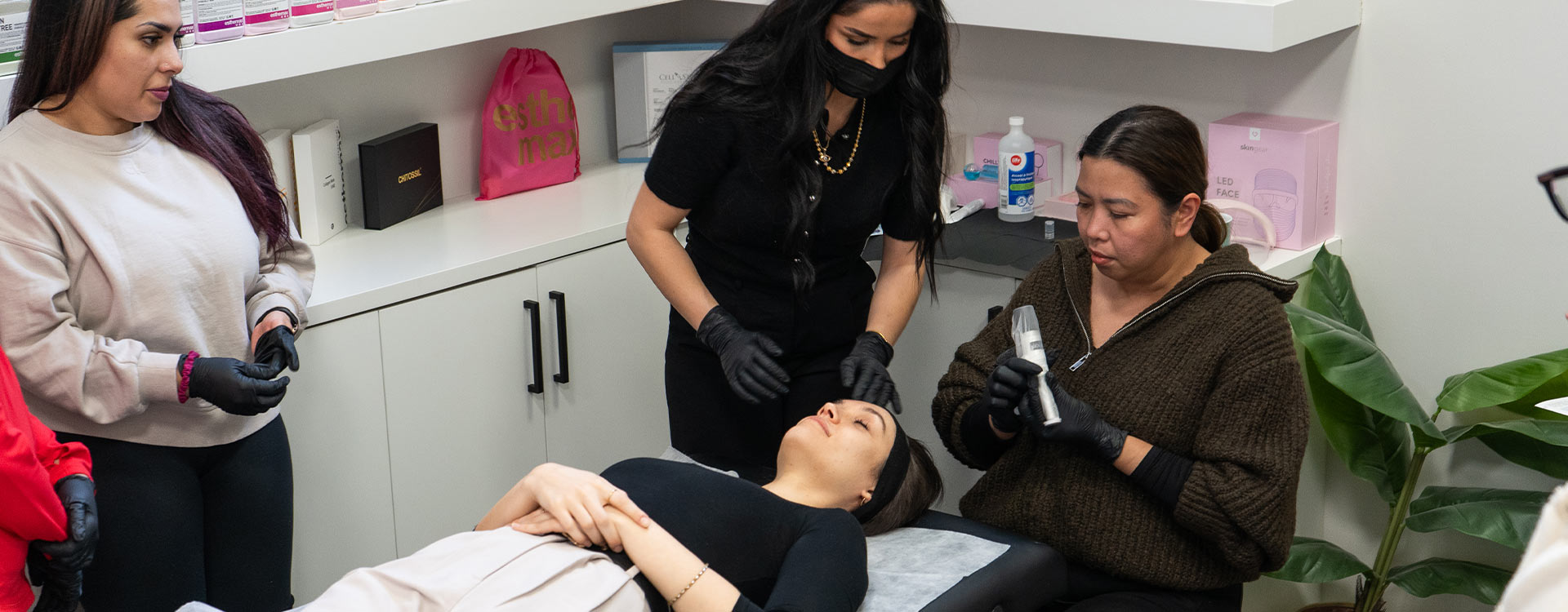 Microchanneling-Certification-Class-in-CANADA-JANUARY